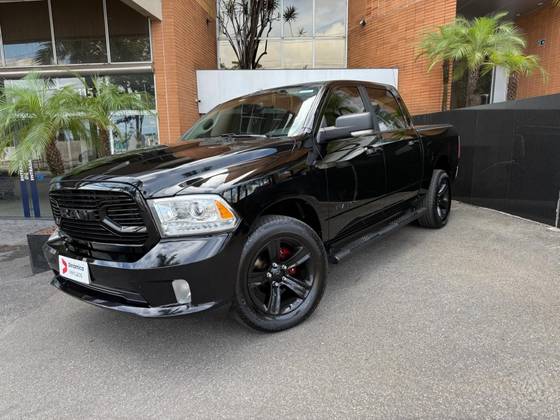 RAM CLASSIC 5.7 V8 GASOLINA LARAMIE CD 4X4 AUTOMÁTICO